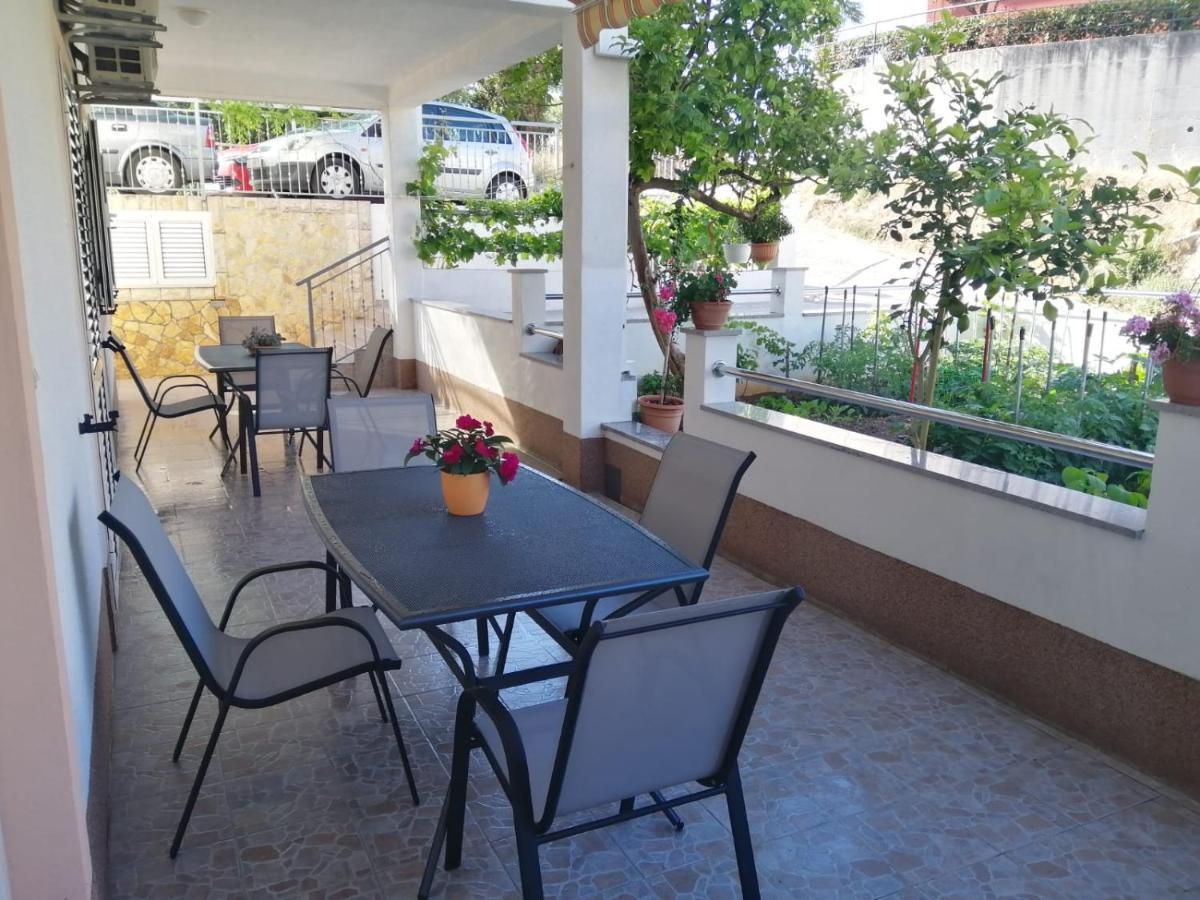 Apartmani Antonia Nakic -Stobrec Сплит Экстерьер фото
